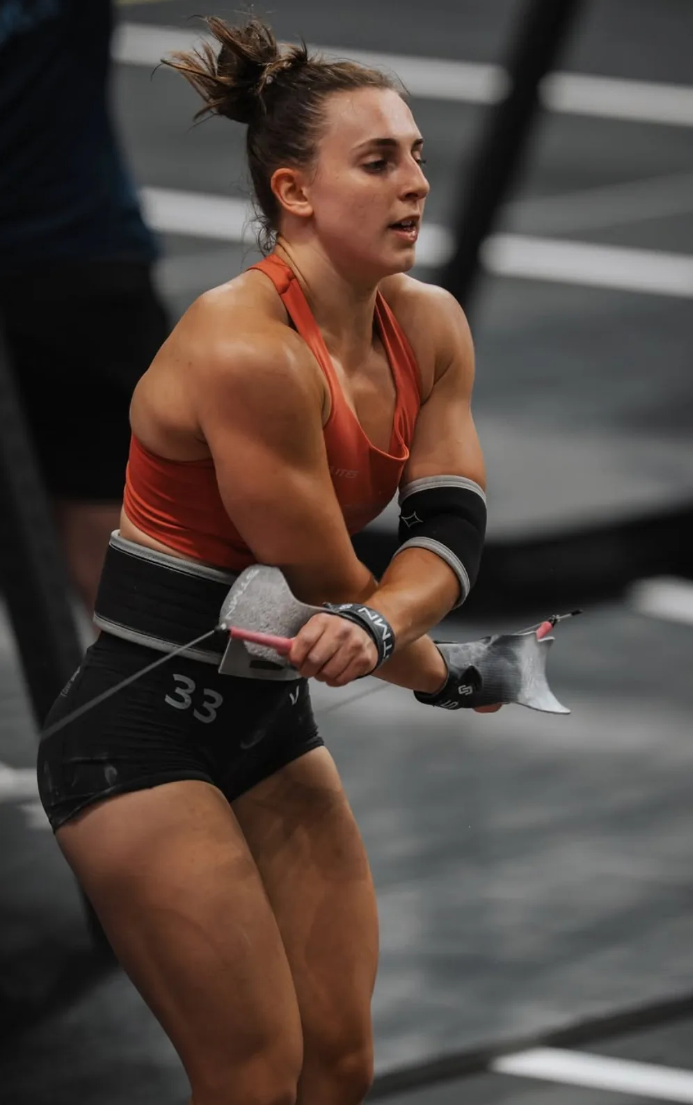 Lucy McGonigle photo 2 — Brown, Muscular