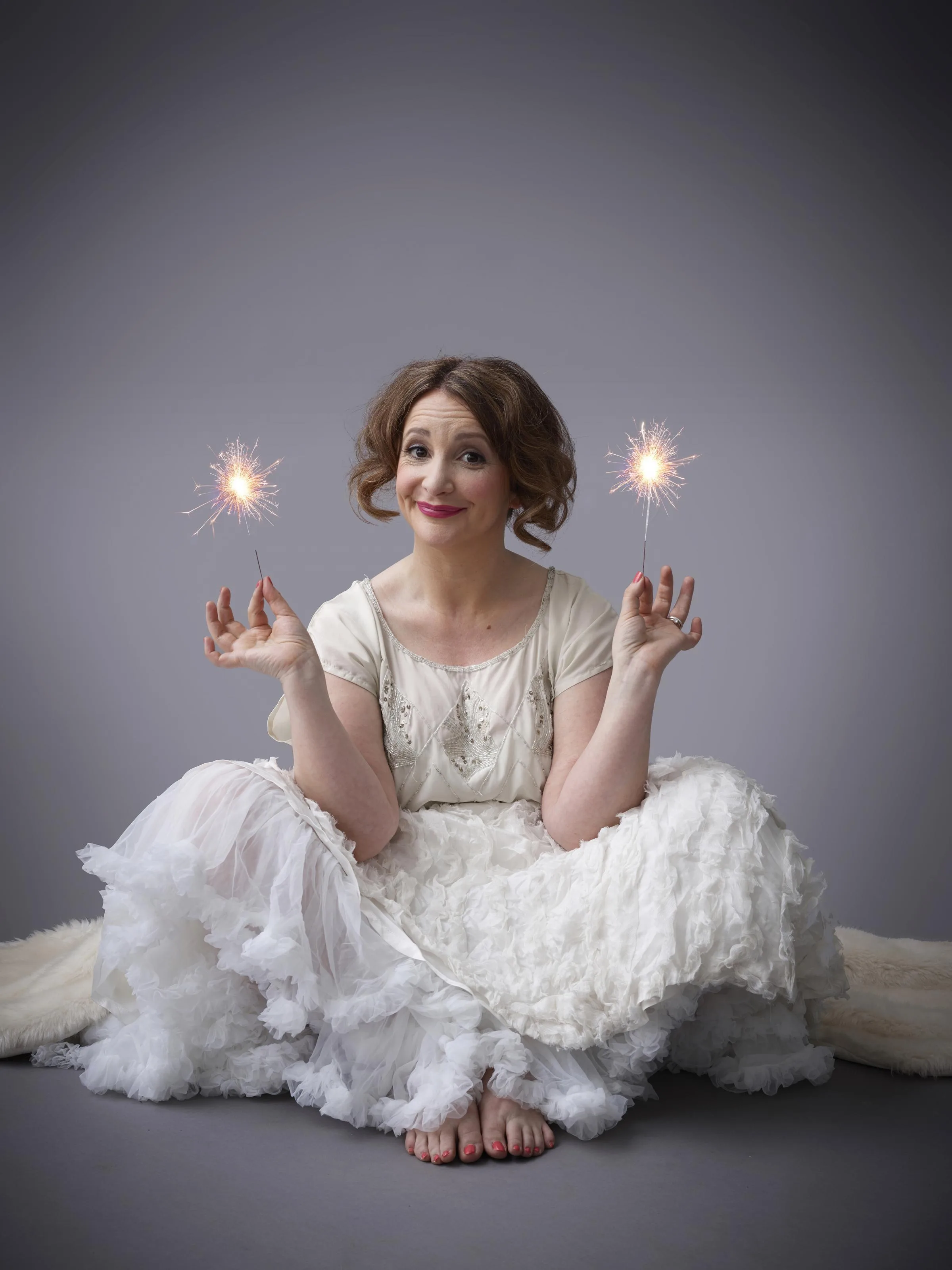 Lucy Porter photo 2 — Brown, Slim