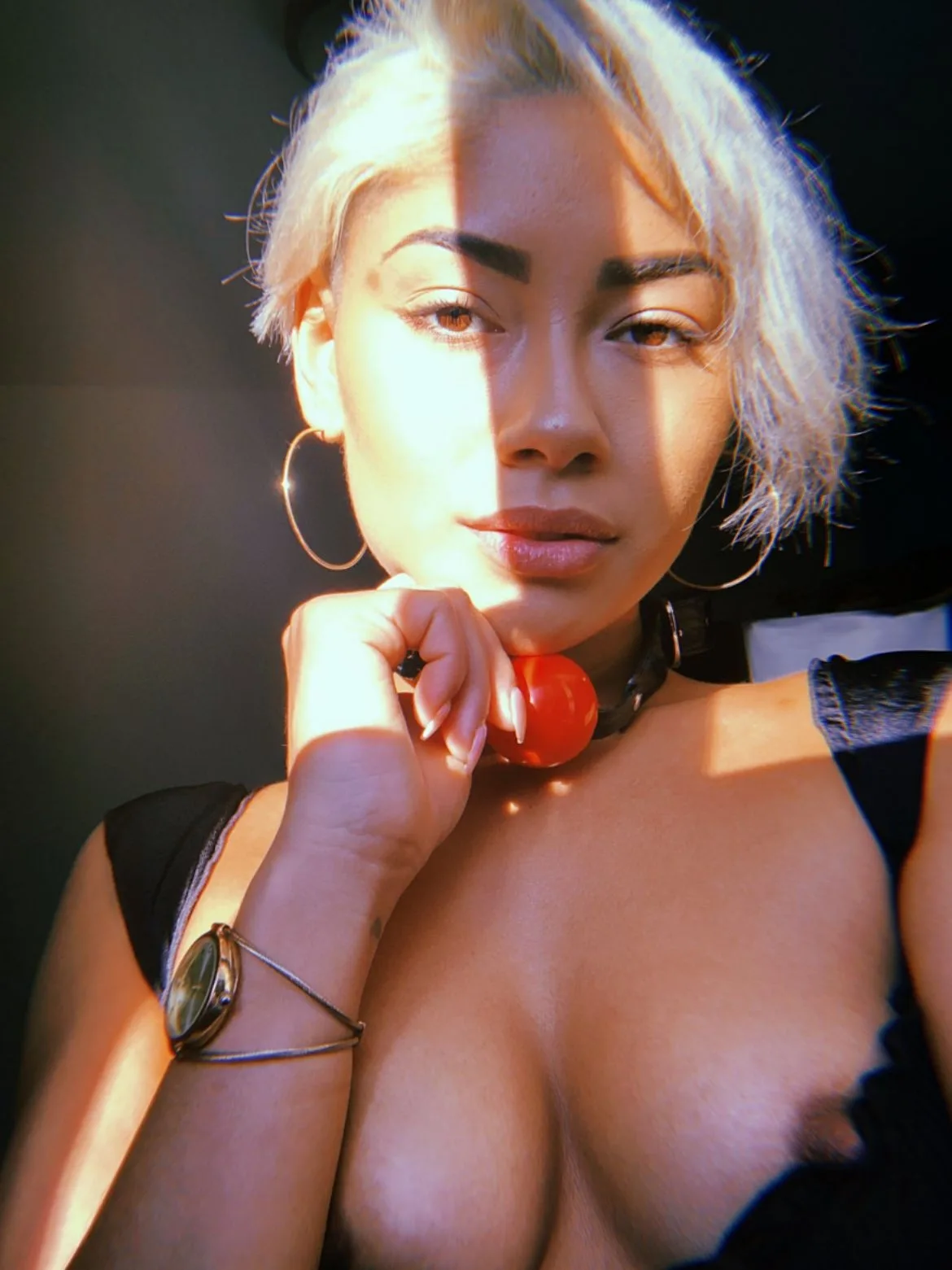 Luna Rain photo 5 — Mixed-race (primarily Asian), Adult Model, Camgirl