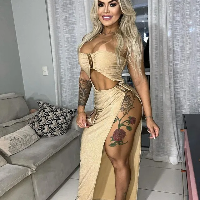 Luna Salvatori photo 8 — Athletic, Grey