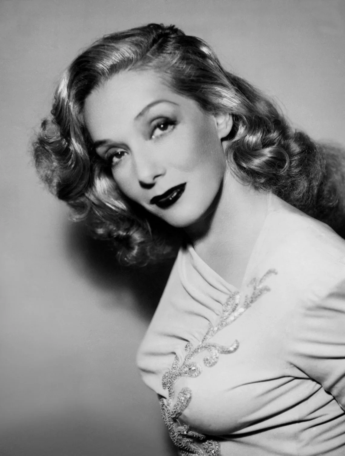 Lupe Velez photo 8 — Latin, Actress (former), Burlesque Dancer (former), Musician (former)