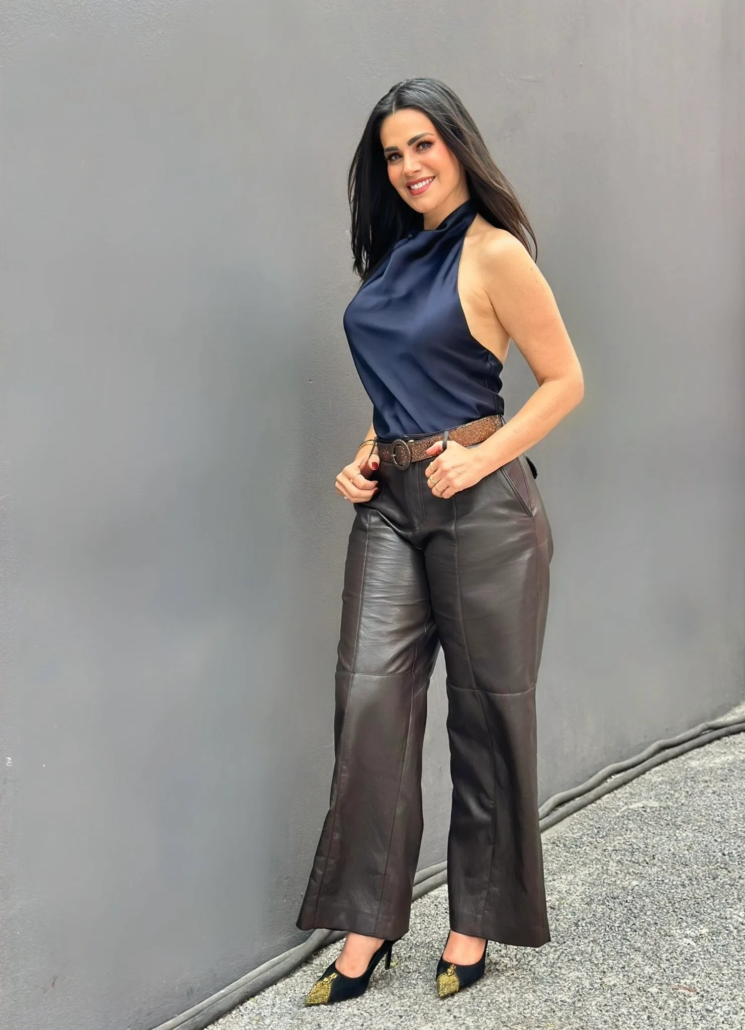 Luz Elena Gonzalez photo 15 — Average, Brown