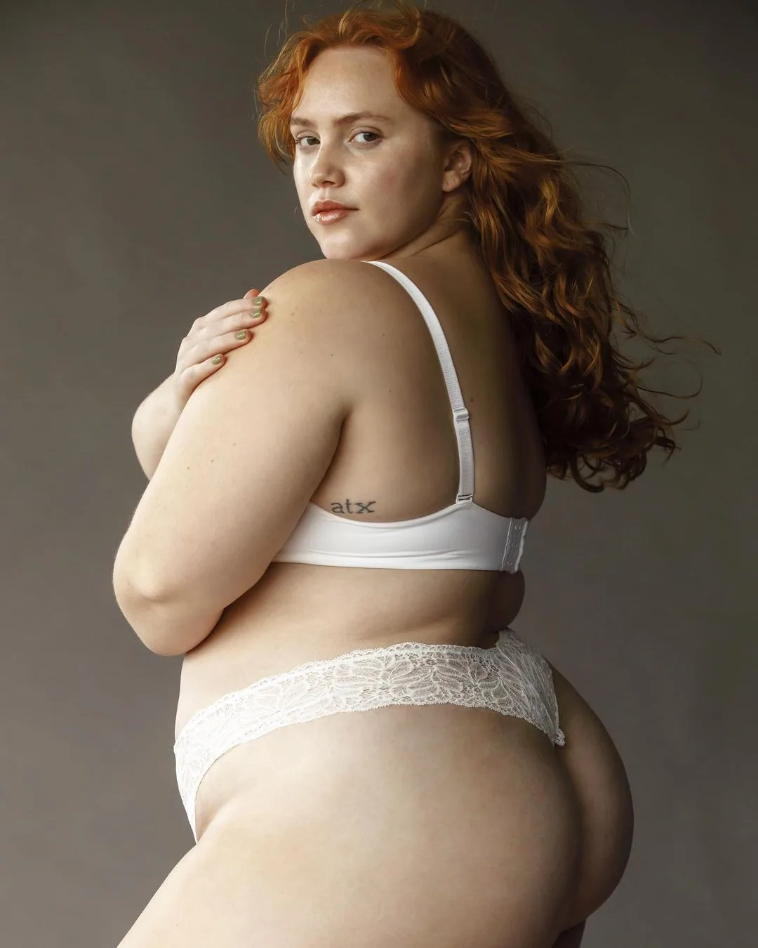 Lynley Eilers photo 9 — BBW, Green
