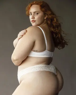 Lynley Eilers photo 9 — BBW, Green