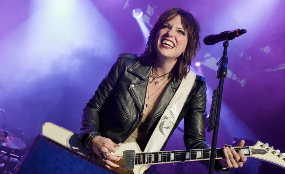 Lzzy Hale photo 15 — Slim, Brown