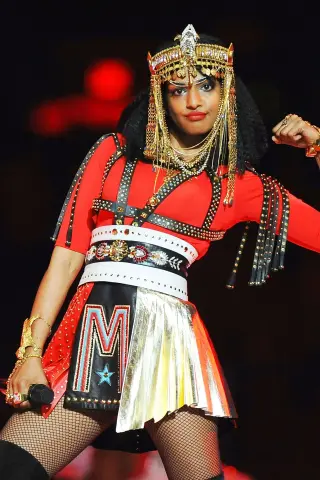 M.I.A. photo 3 — Average, Brown