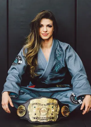 Mackenzie Dern photo 3 — Athletic, Brown