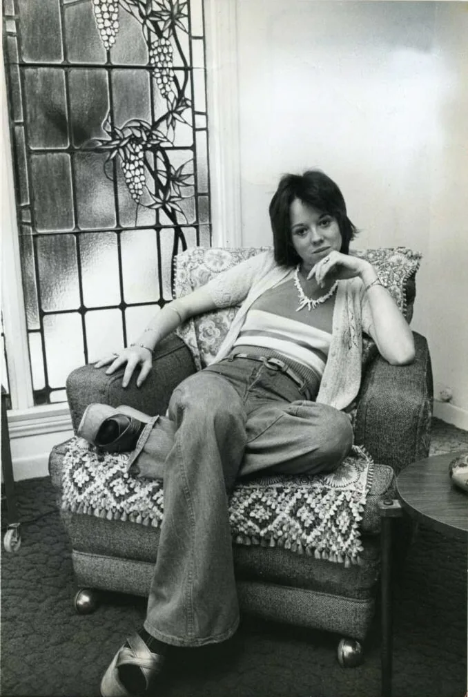 Mackenzie Phillips photo 17 — Caucasian, Actress
