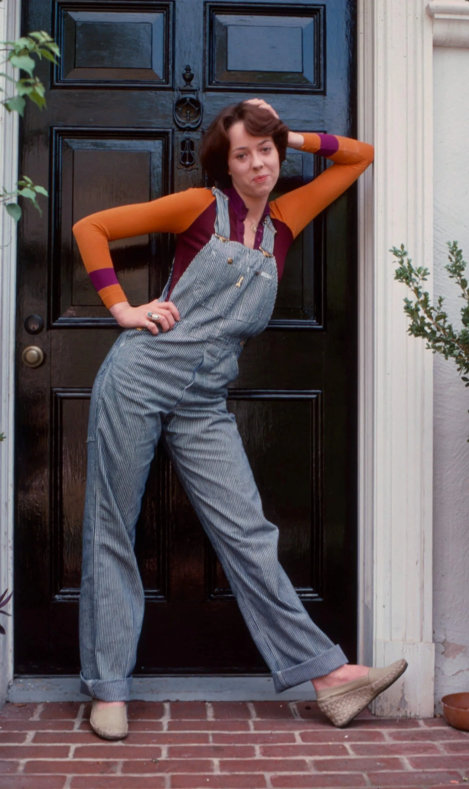 Mackenzie Phillips photo 2 — Brown, Slim