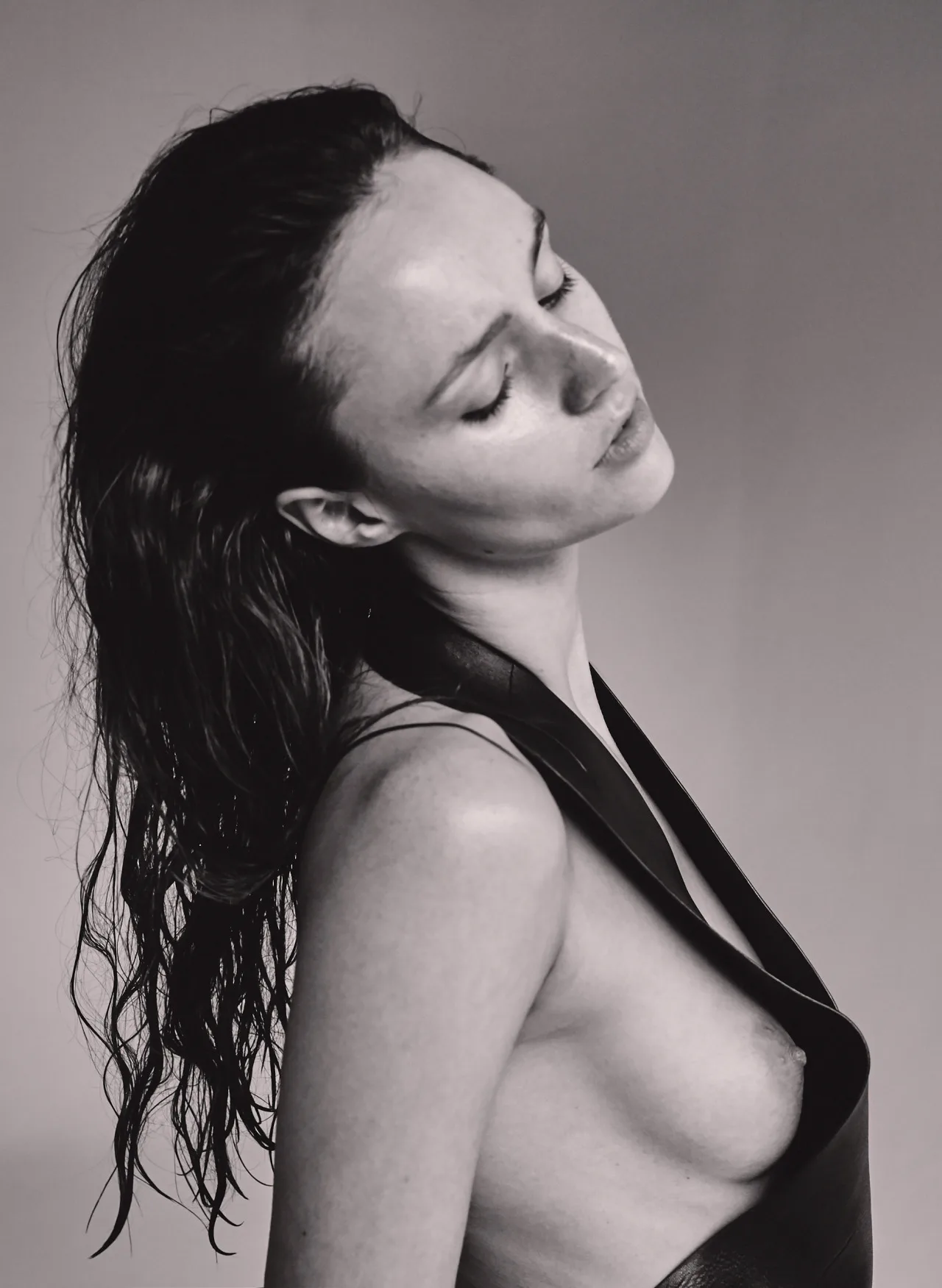 Maddie Kulicka photo 10 — Green, Caucasian