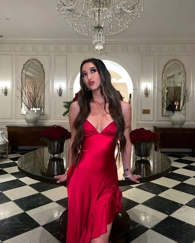 Madysen Vue photo 17 — Mixed-race (primarily Asian), Influencer, Producer