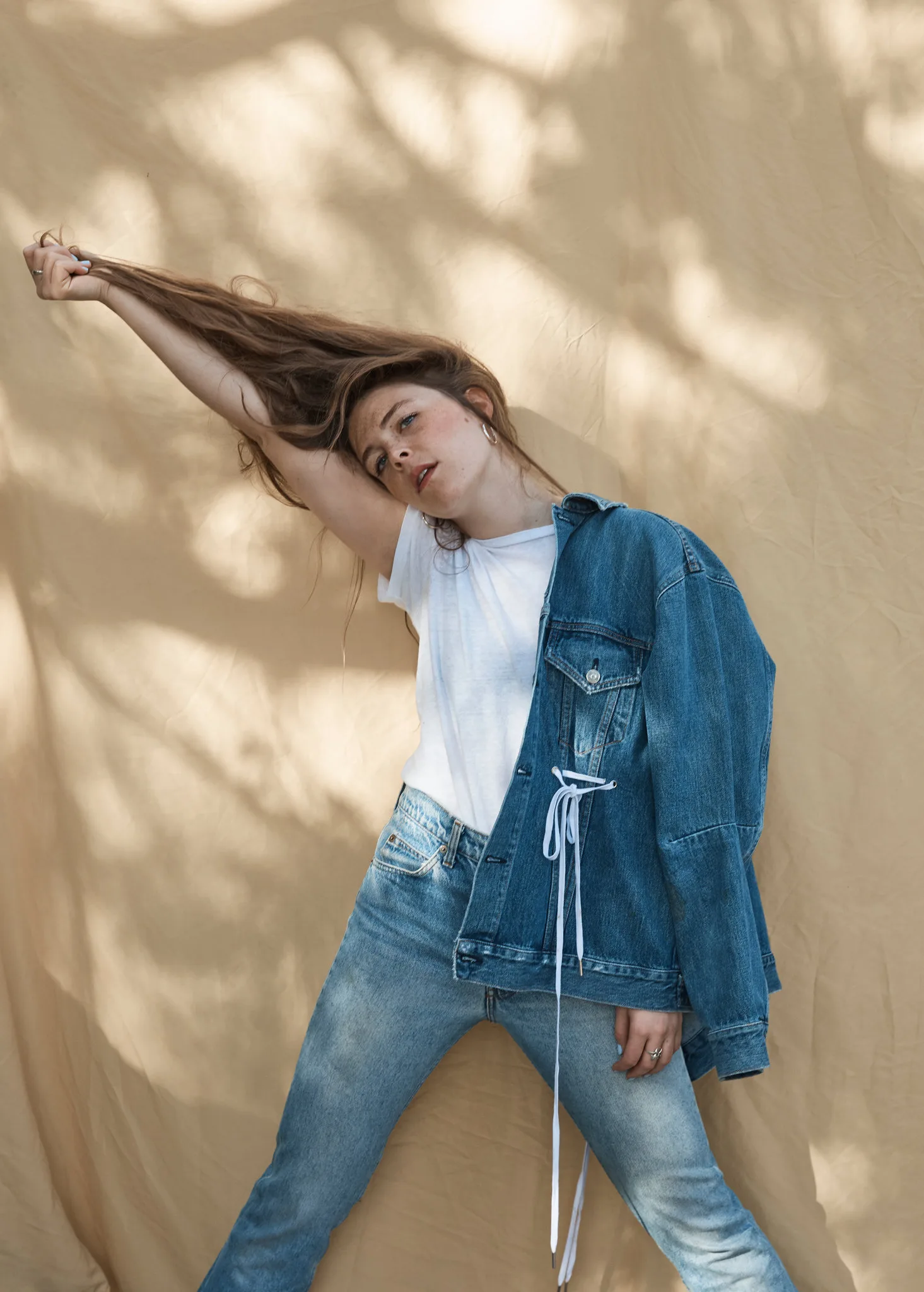 Maggie Rogers photo 8 — Brown, Slim