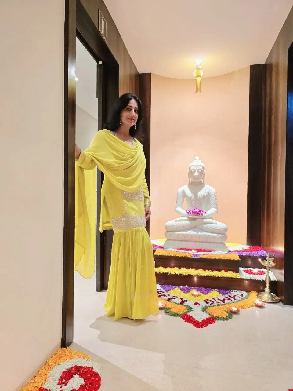 Mahi Gill photo 4 — Brown, Asian
