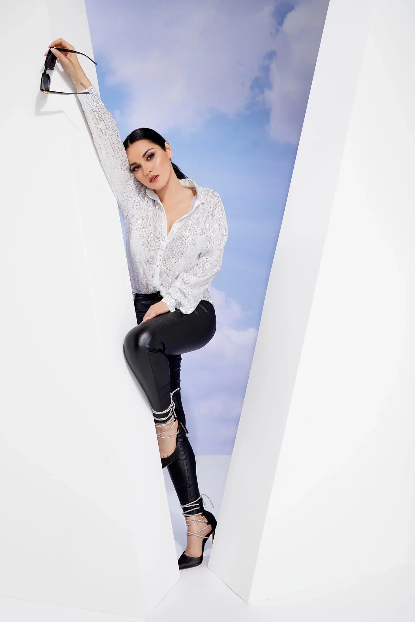 Maite Perroni photo 9 — Slim, Brown