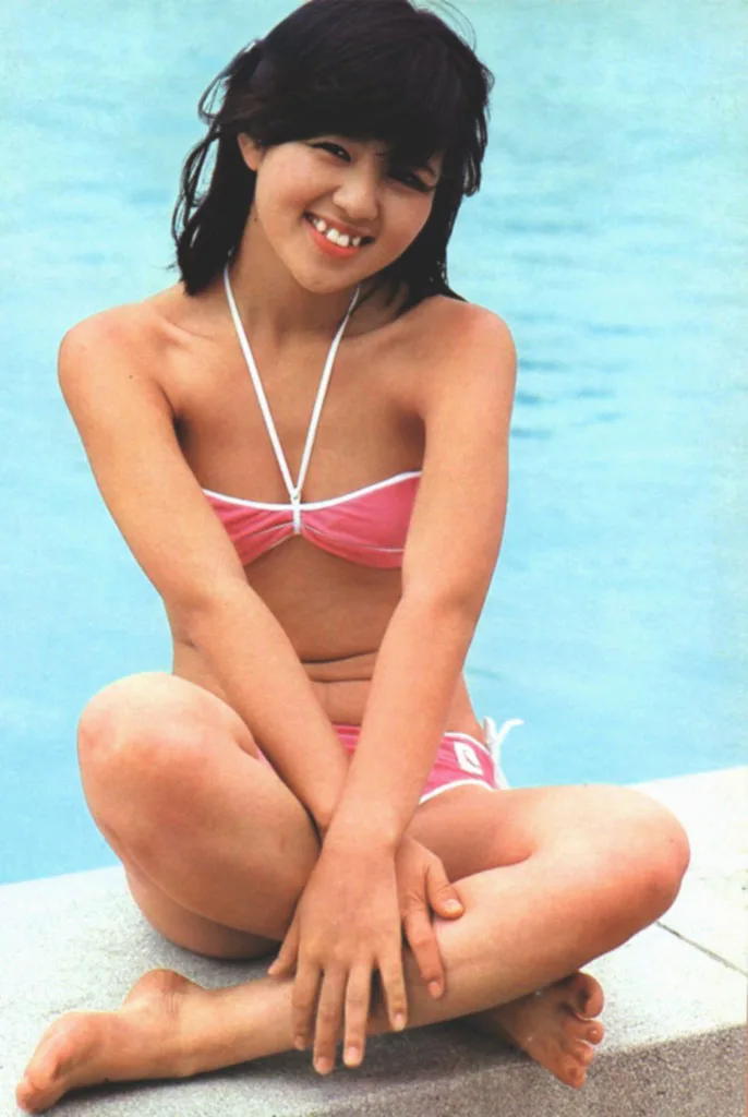 Mako Ishino photo 8 — Actress, Gravure Idol (former), Musician: Singer, Japanese