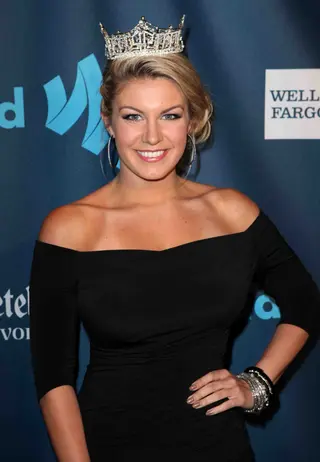 Mallory Hagan photo 4 — Brown, Caucasian