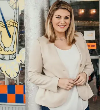 Mallory Hagan photo 8 — Blonde, Average