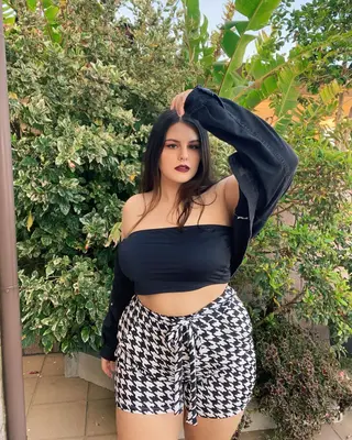 Mallu Marafioti photo 3 — BBW, Brown