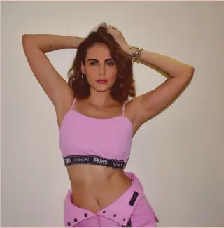 Mandana Karimi photo 17 — Middle Eastern, Actress, Model