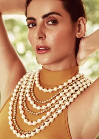 Mandana Karimi photo 4 — Brown, Middle Eastern