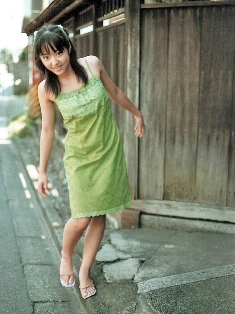Mao Inoue photo 11 — Asian, Actress, Gravure Idol