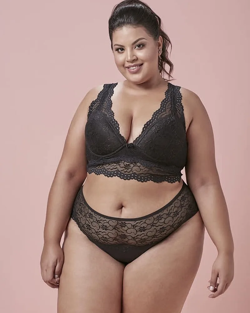 Mariana Marques — Plus Size Model, Brazilian