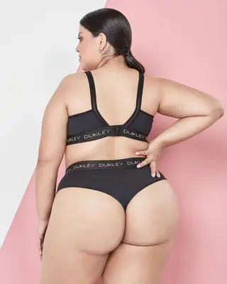 Mariana Marques photo 1 — Brazilian, BBW