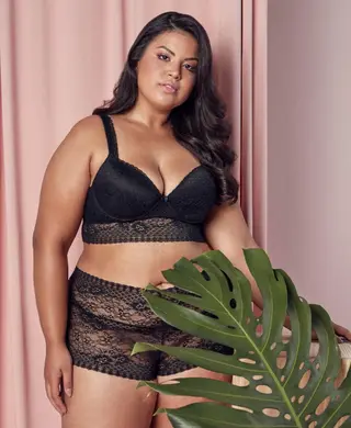 Mariana Marques photo 11 — Latin, Plus Size Model