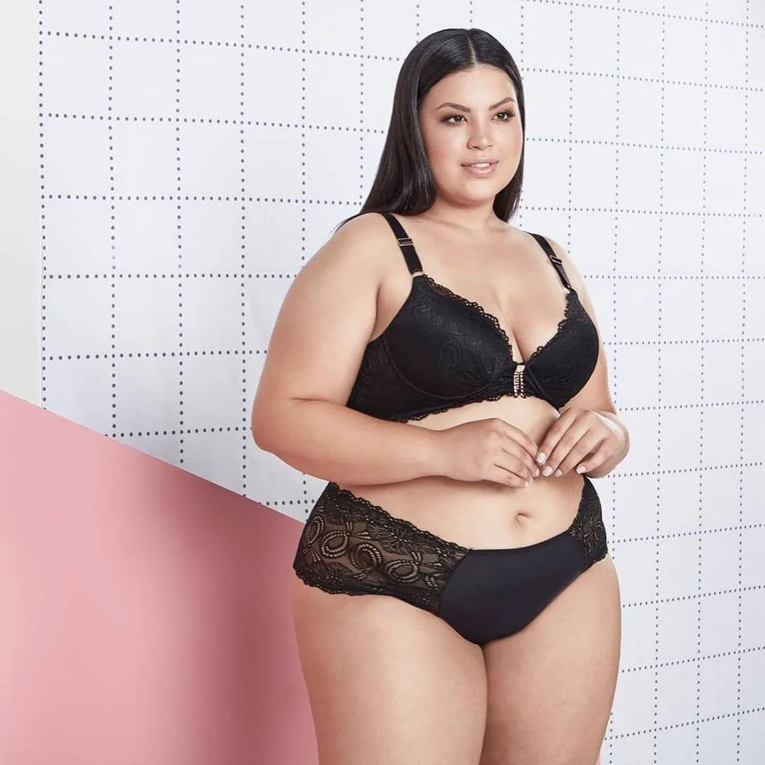 Mariana Marques photo 9 — Brazilian, BBW