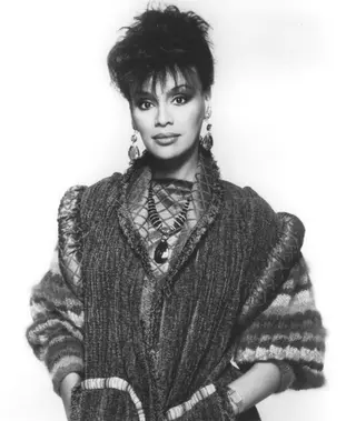 Marilyn McCoo photo 2 — Brown, Slim