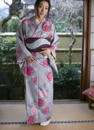 Marina Matsumoto photo 6 — Actress (former), AV Idol (former), Beautician (former), Business Woman (former), YouTuber (former), Japanese