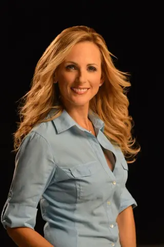 Marlee Matlin photo 4 — Blue, Caucasian