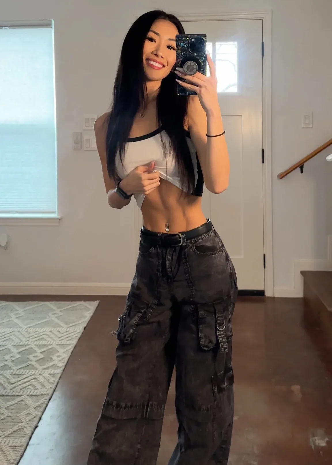 MaryJLeeee photo 16 — Brown, Asian