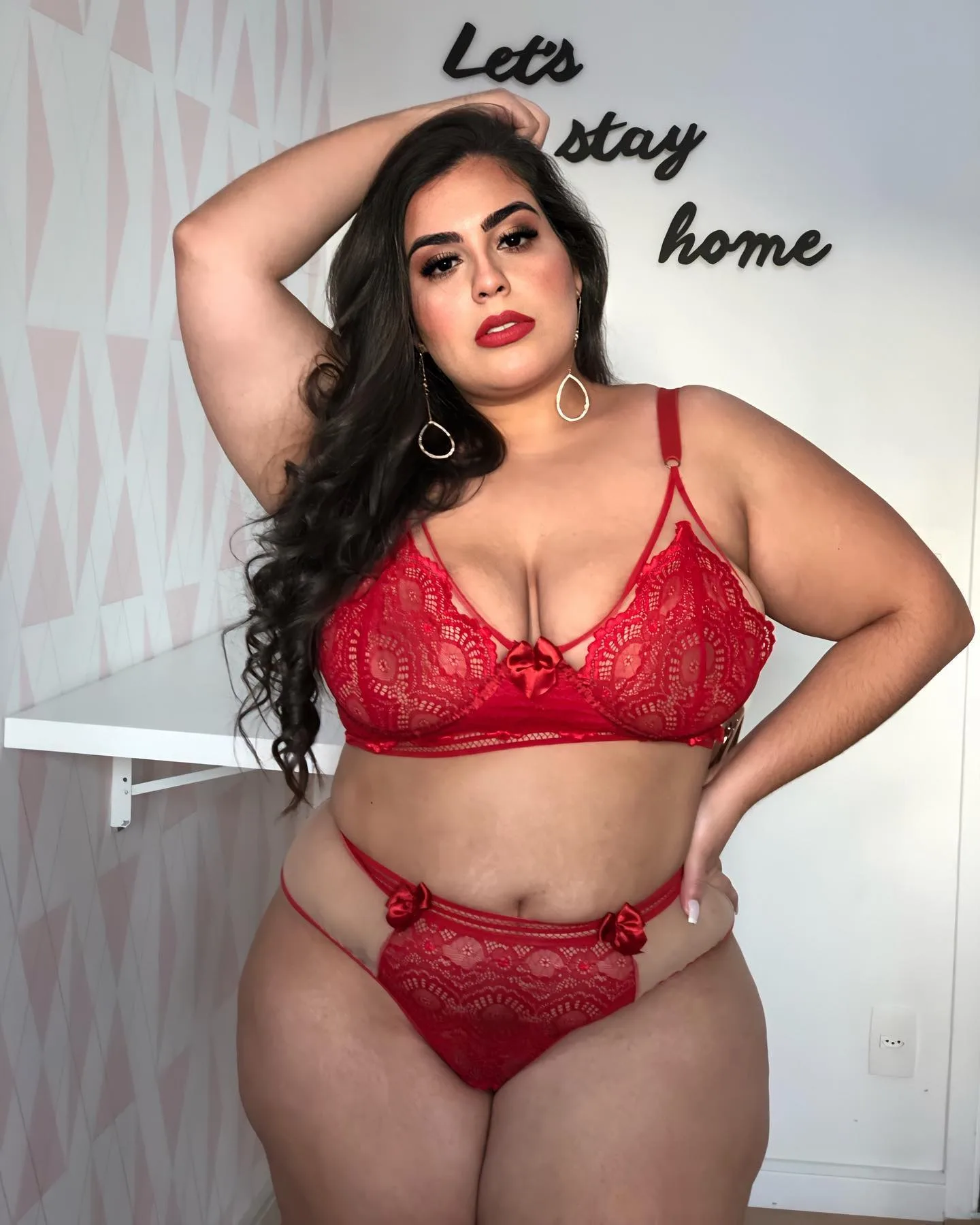 Mayara Melo — Content Creator (Non-Adult), Influencer, Plus Size Model, YouTuber, Brazilian