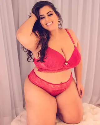 Mayara Melo photo 12 — Content Creator (Non-Adult), Influencer, Plus Size Model, YouTuber, Brazilian