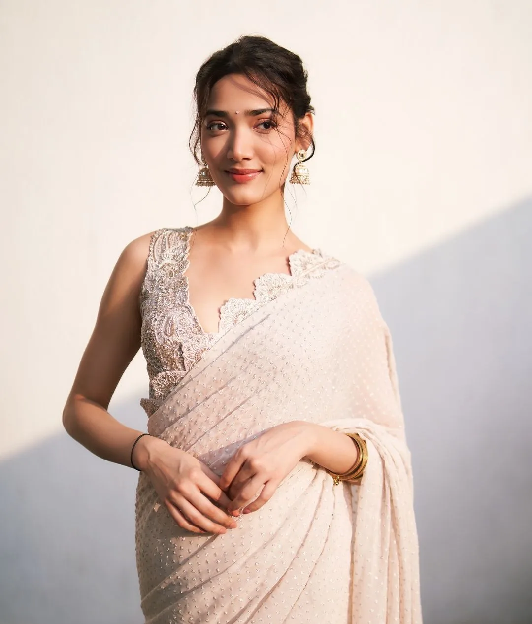 Medha Shankar photo 21 — Slim, Brown