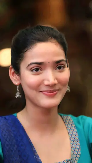 Medha Shankar photo 22 — Brown, Middle Eastern
