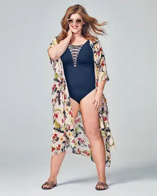 Meredith Shaw photo 2 — Blonde, BBW