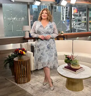 Meredith Shaw photo 9 — BBW, Blue