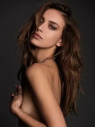 Meri Gulin photo 17 — Caucasian, Model