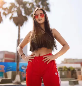 Merly Morello photo 6 — Brown, Athletic