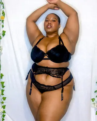 Meshia Ferguson photo 2 — BBW, Black