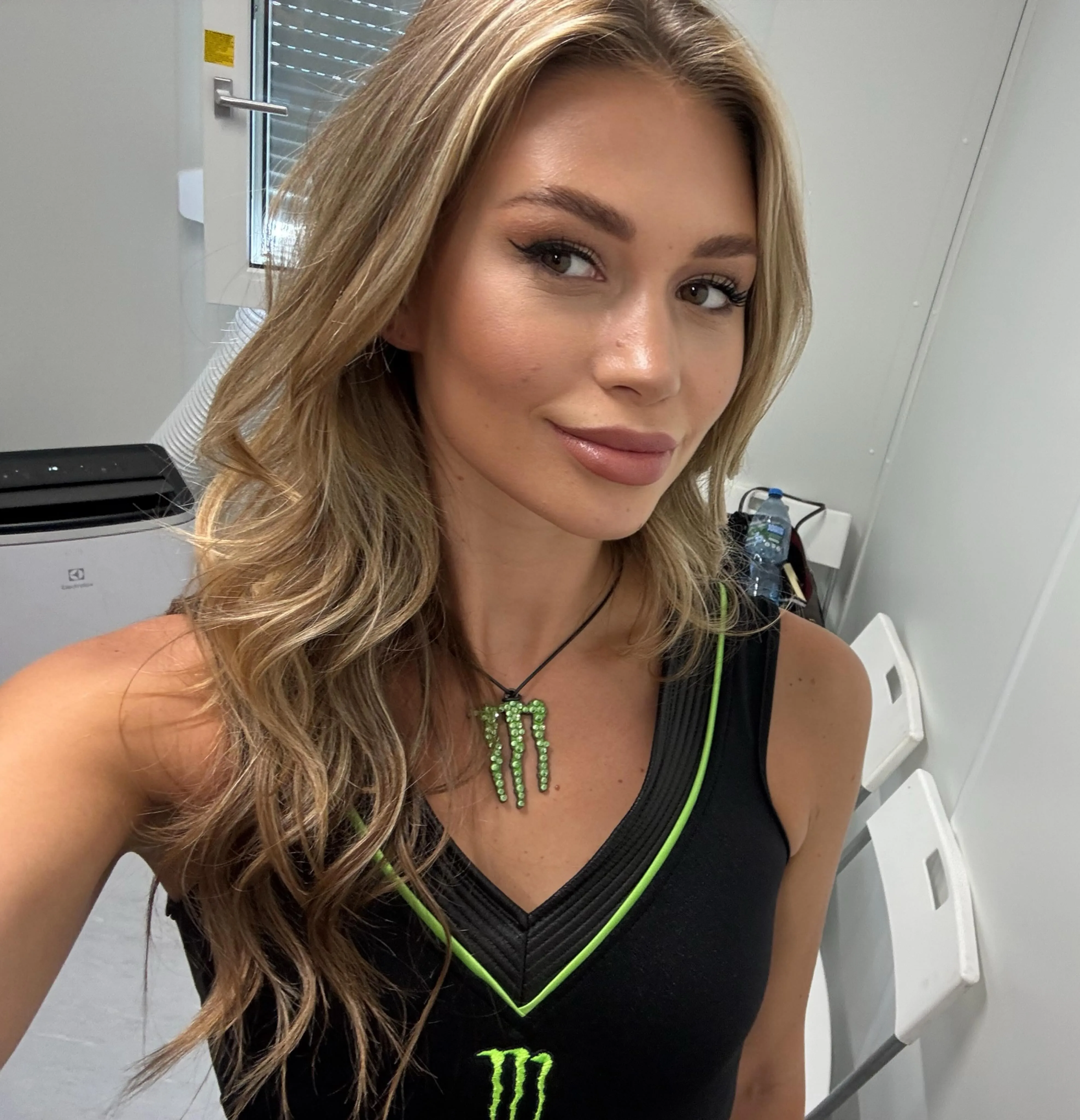 Michaela Sedlakova photo 13 — Brown, Caucasian