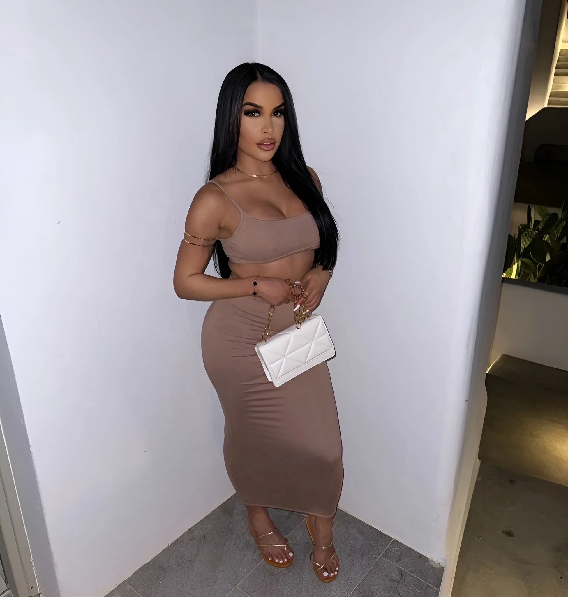 Michelle Angela photo 2 — Black, Slim