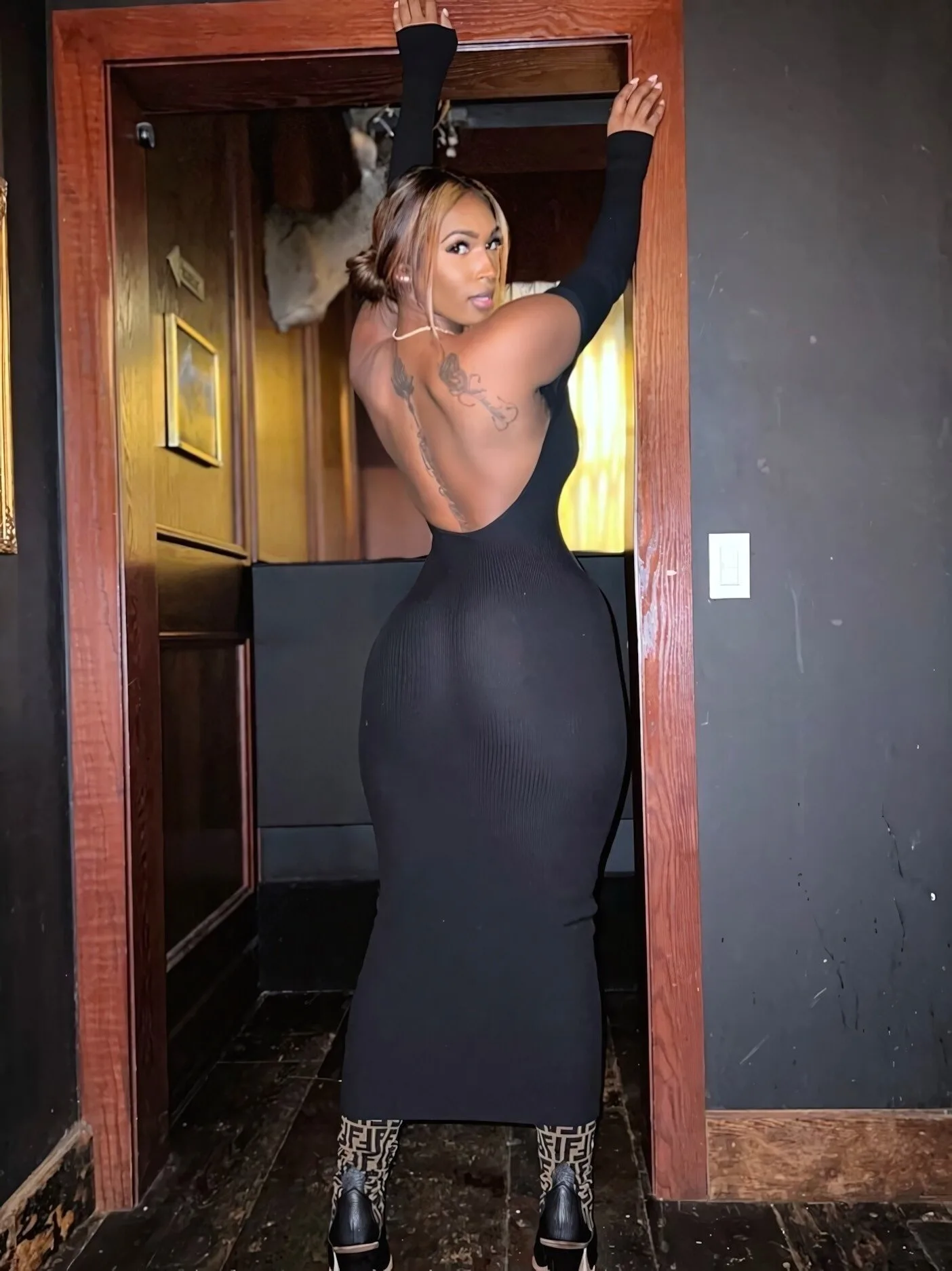 Millie Rohesh photo 22 — Brown, Black