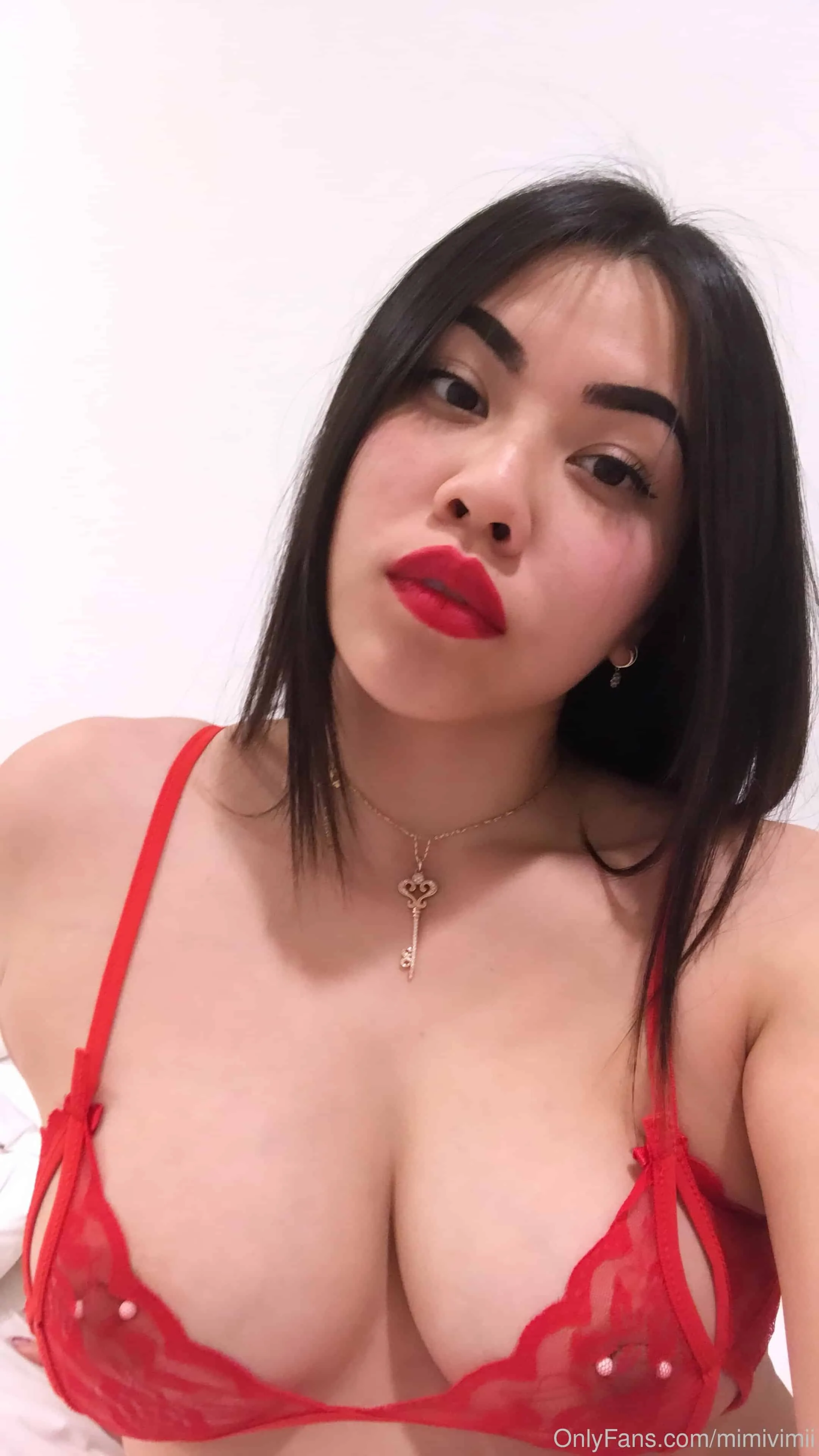 Mimivimii photo 11 — Mixed-race (primarily Asian), Adult Model, Model