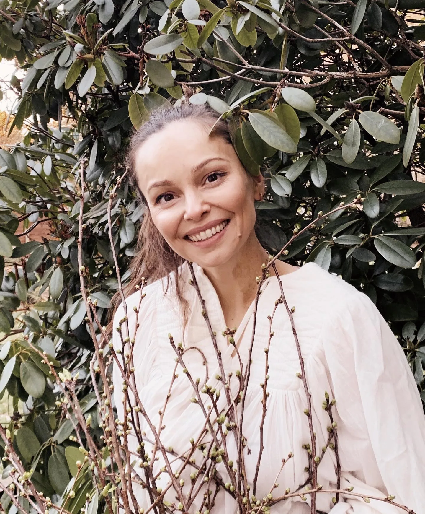 Mina Tander photo 16 — German, Mixed-race (primarily Caucasian)