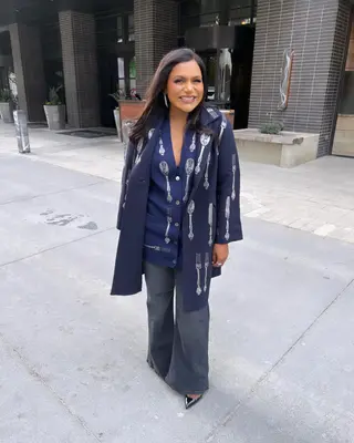Mindy Kaling photo 10 — Brown, Asian