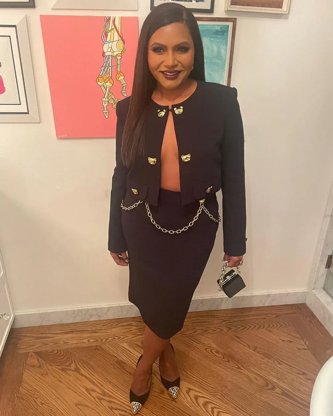 Mindy Kaling photo 11 — Asian, Actress, Author, Comedian, Director, Influencer, Producer, Voice Actress, Writer