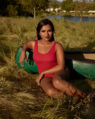 Mindy Kaling photo 14 — Black, Average